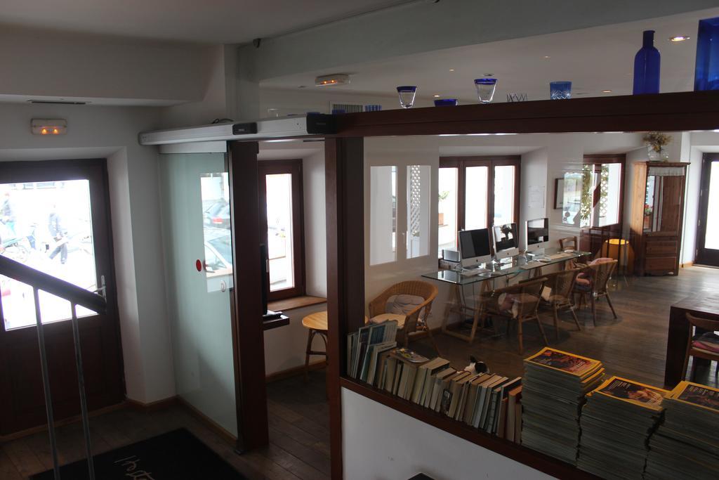 Hostal Cristina Cadaques Ngoại thất bức ảnh